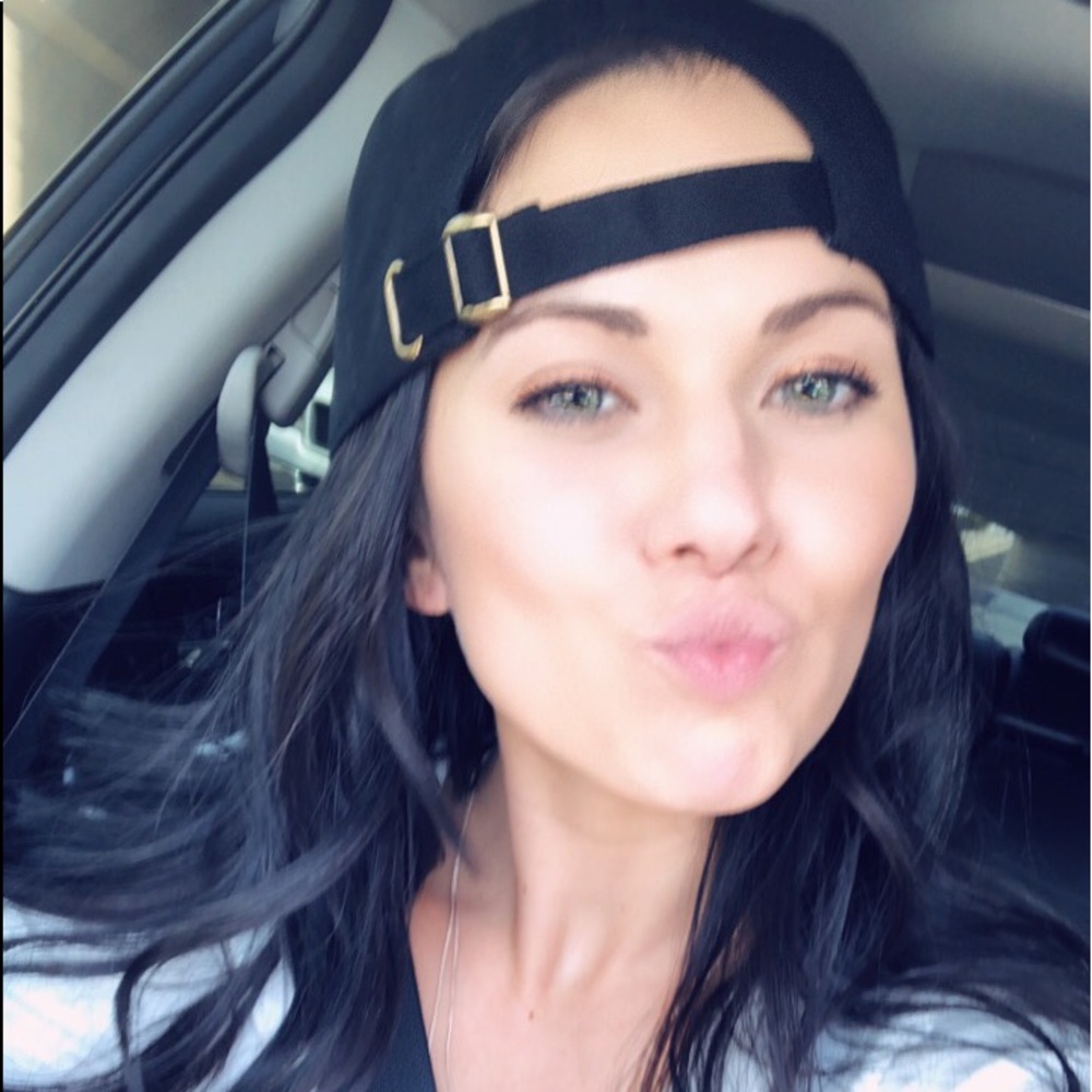 Meet your Posher, Krystalin